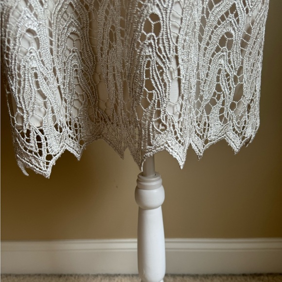 Alice + Olivia Emmie Metallic Slip Dress in Excellent Condition - Picture 7 of 8